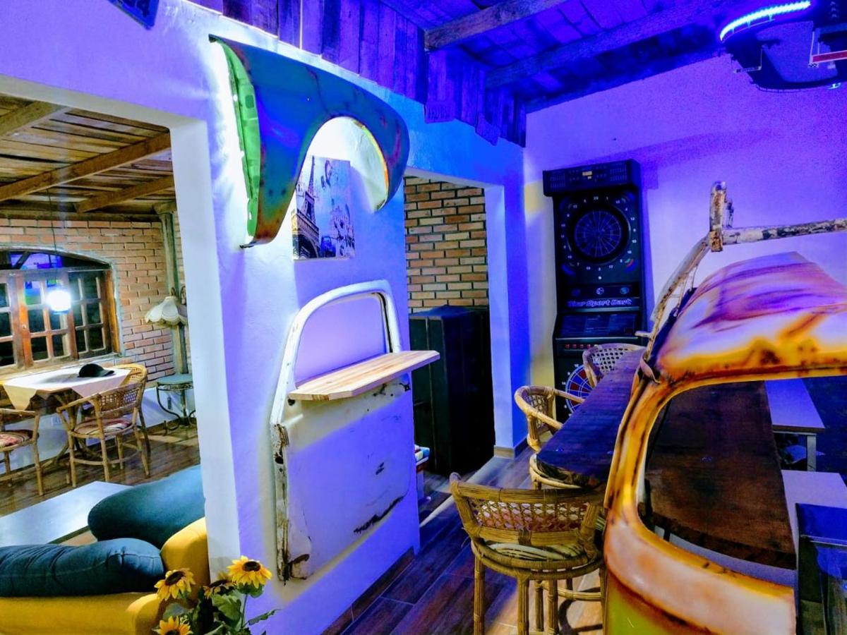 Space 4 U - Hotel Boutique Tematico - Aeroporto São José dos Pinhais Buitenkant foto